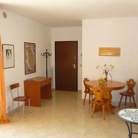 Apartment Monteroni Di Lecce דירה *